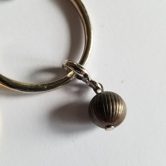 Lot of earrings charm holder six pairs gold tone and silver tone - Picture 6 of 16